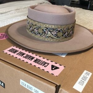 DESSEDINLALA Lola Stiff brim hat